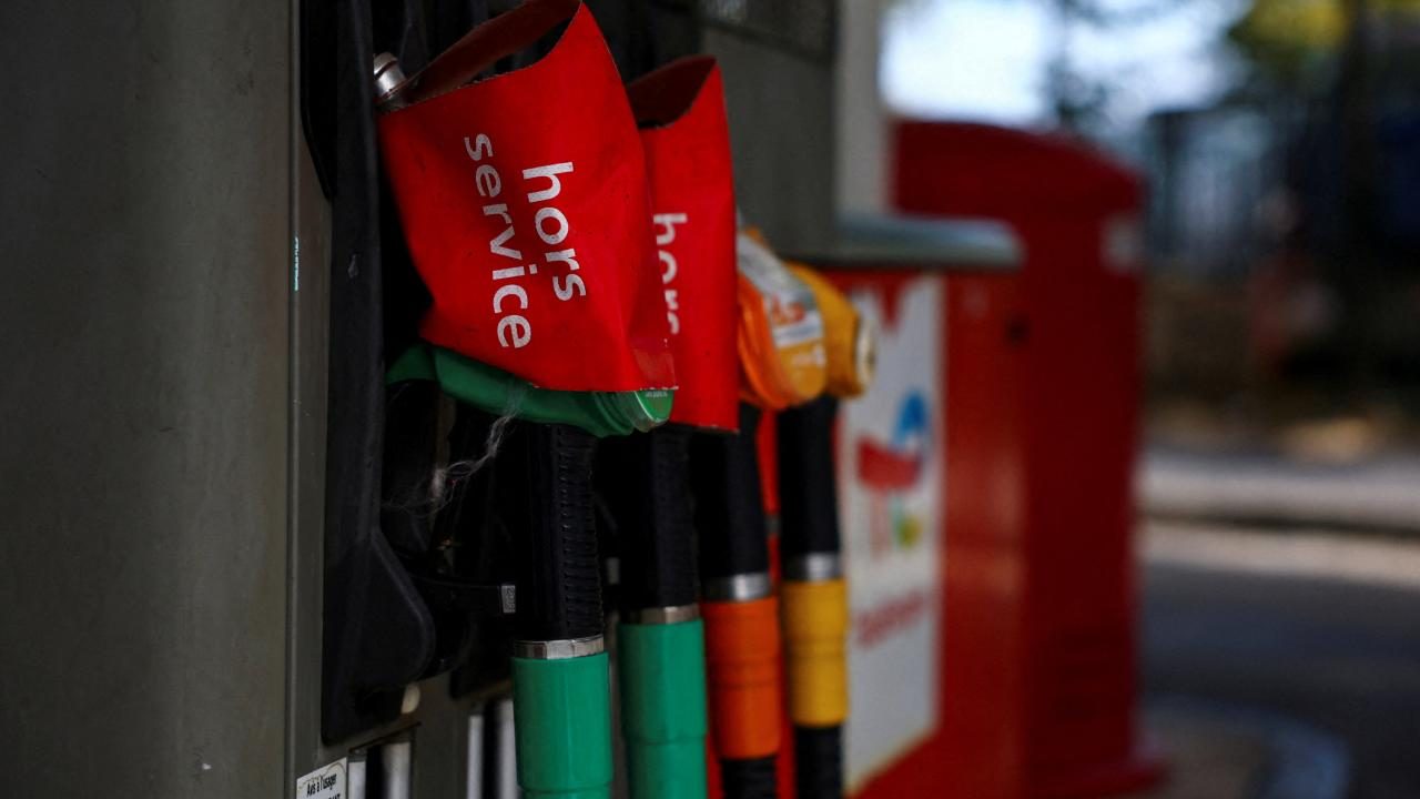 Fransa'daki istasyonların yüzde 11'inde yakıt tedarik sorunu yaşanıyor