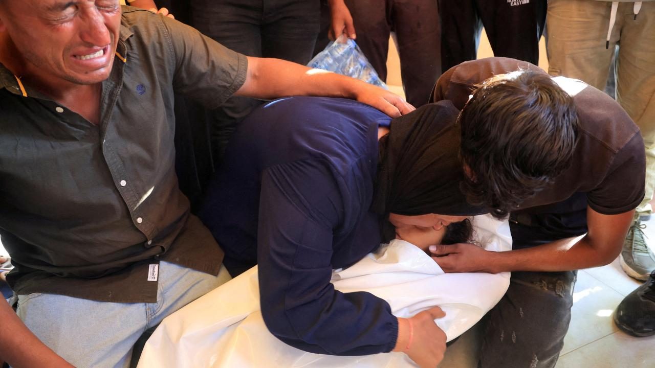 Gazze'de Saldırılar Devam Ediyor: Hastanelere 4 Cenaze Getirildi