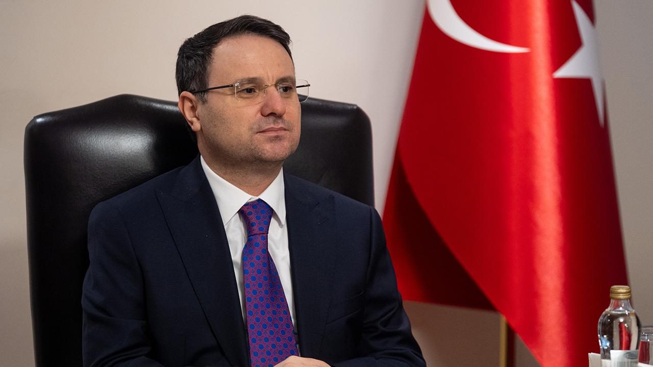Adalet Bakanı Gürlek'ten sınava girecek adaylara başarı diledi