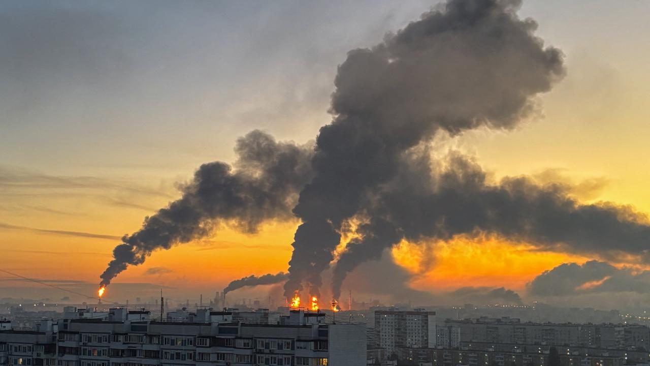 Ukrayna, Rusya'nın Petrol Tesislerine Hava Saldırıları Düzenledi
