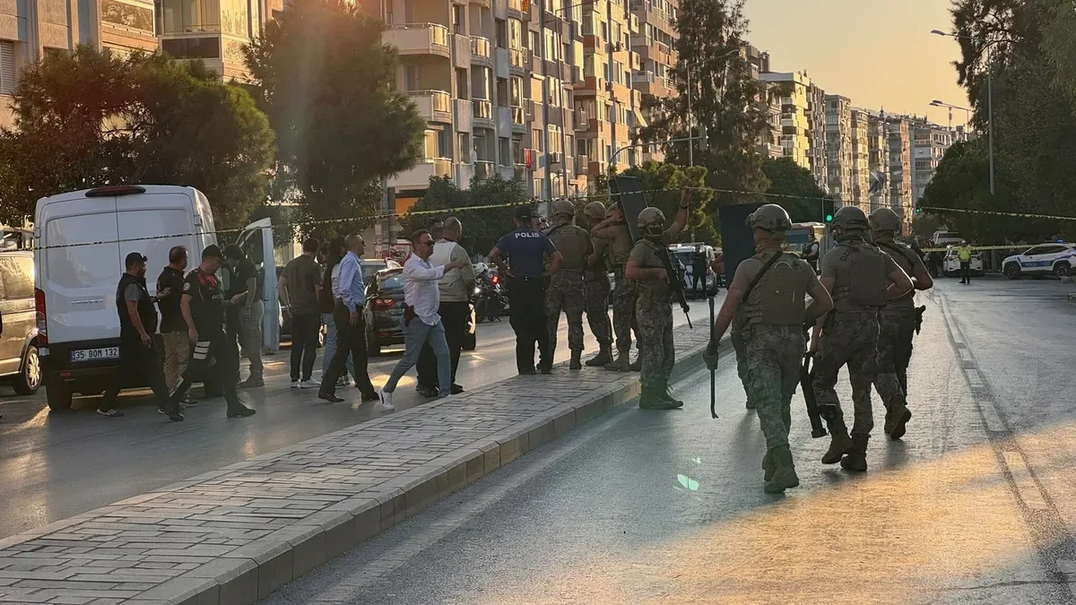 İzmir'de banka çalışanı rehin alındı iddiası