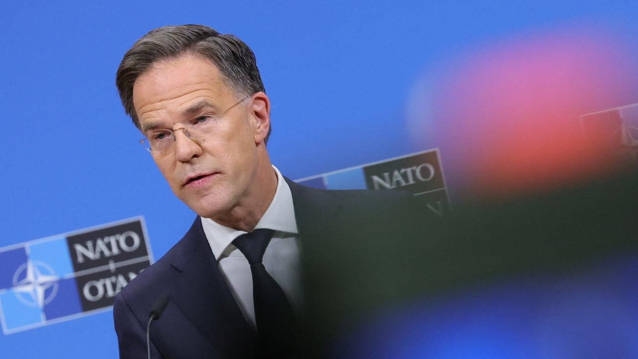Rutte, NATO Ülkelerini Rusya'nın Artan Askeri Üretimi Konusunda Uyardı