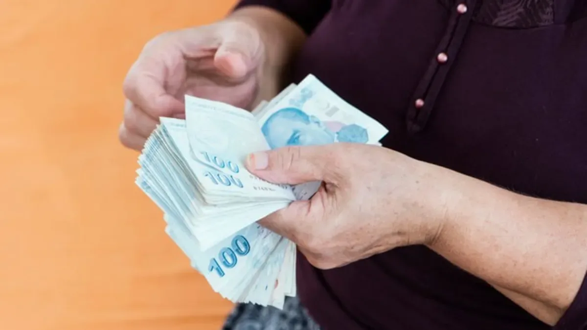 Evde Bakım Yardımı ödemeleri hesaplara yatırıldı: 490 bin hak sahibine aylık 15.775 TL