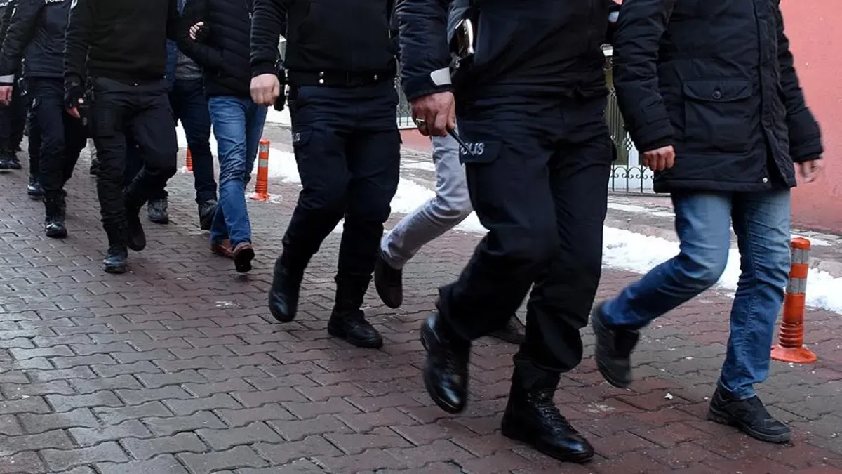 İstanbul'da FETÖ Operasyonu: 20 Gözaltı
