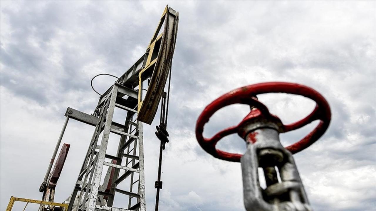 Brent petrolün varil fiyatı 107,52 dolara yükseldi