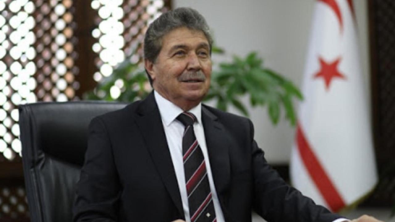 KKTC Başbakanı Üstel, Güney Kıbrıs'taki Silahlanma Faaliyetlerini İzliyor
