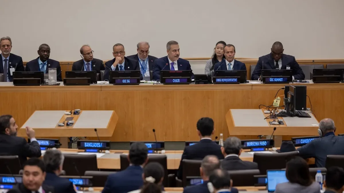 Bakan Fidan New York'ta İİT Dışişleri Bakanları Toplantısına Başkanlık Etti