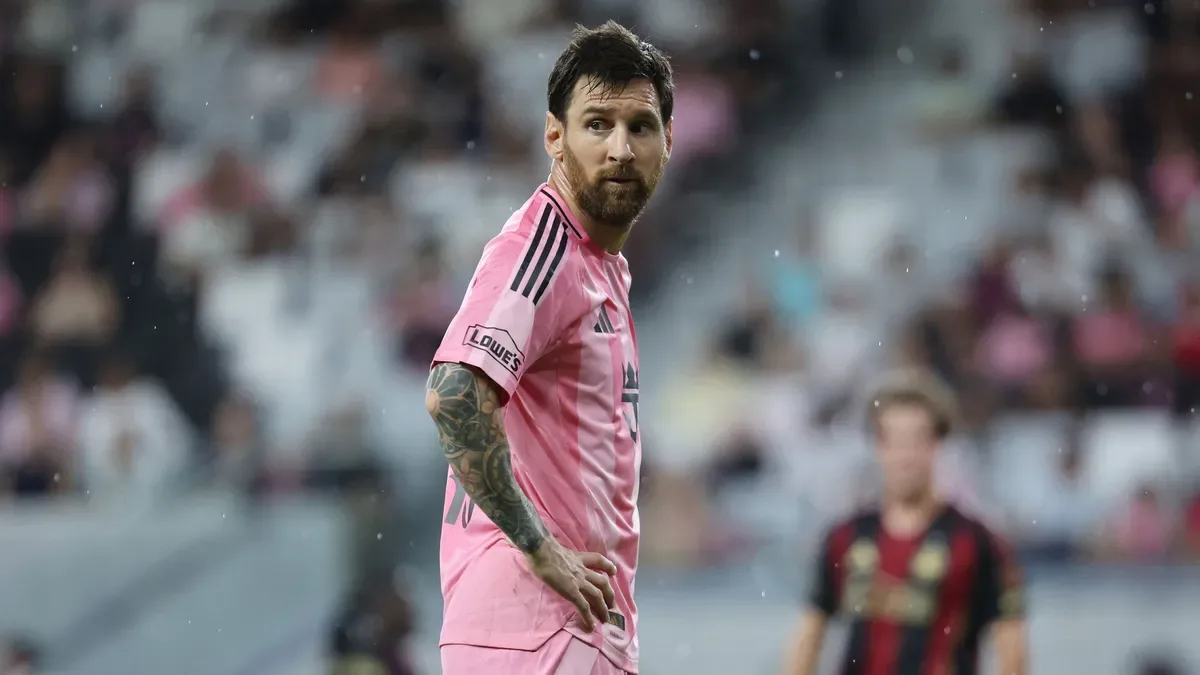 Lionel Messi, Eldense Kulübünü Satın Aldı