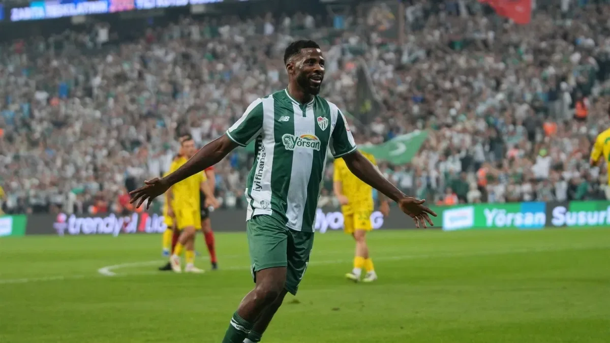 Bursaspor'da Iheanacho Rüzgarı! 8 Maçta 11 Gol Attı