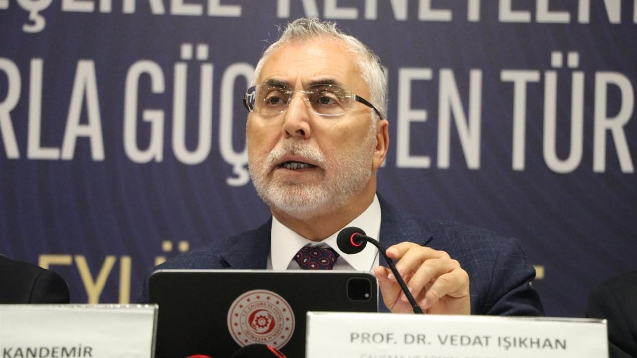 Bakan Işıkhan: 2029'da İşsizlik Oranını Yüzde 7,6'ya Düşürmeyi Hedefliyoruz