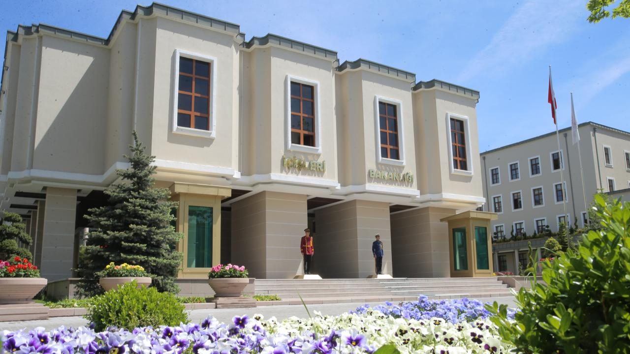 İstanbul'daki Usulsüz Vatandaşlık Operasyonu Hakkında İçişleri Bakanlığı Açıklama Yaptı