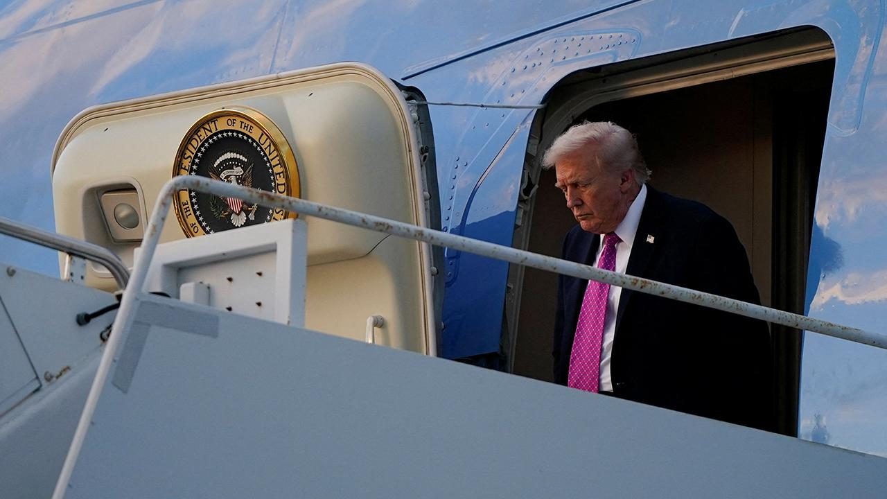 Trump'ın Uçağında Acil Durum Kaydırağı Kriz Yaratıyor