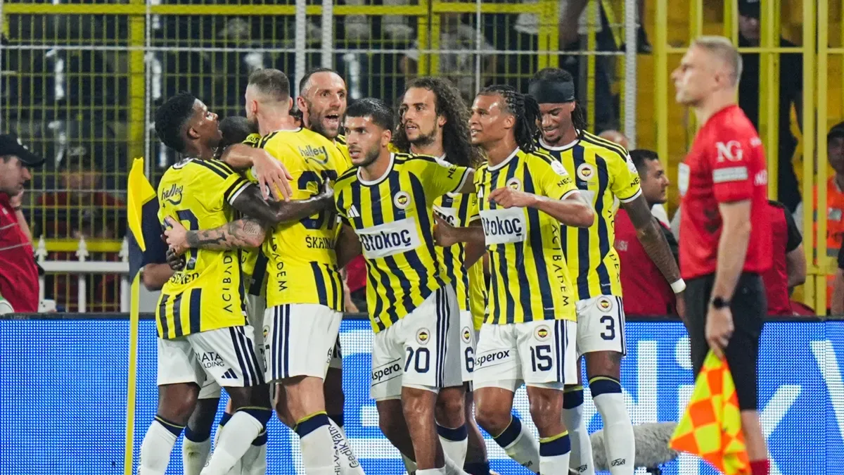 Fenerbahçe, Mert Müldür ile Sözleşme Uzatmayı Planlıyor