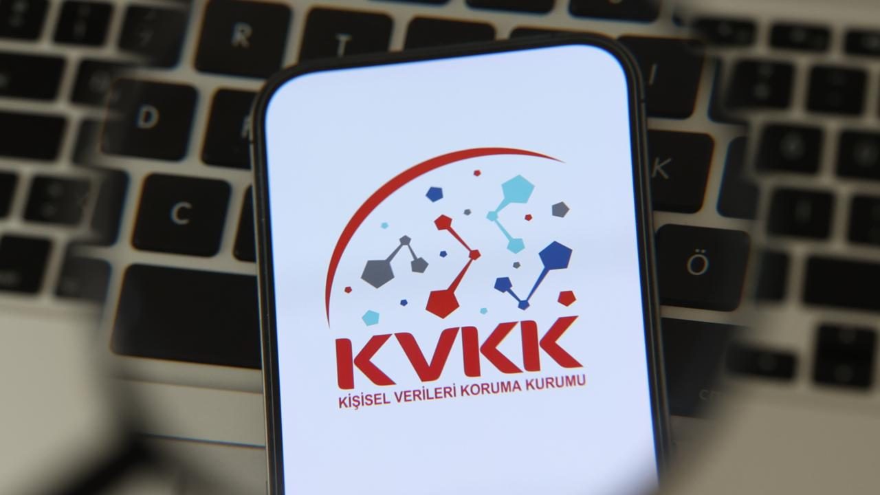 KVKK: İşveren, Çalışanların Kurumsal E-Postalarına Erişim Hakkına Sahip Değil