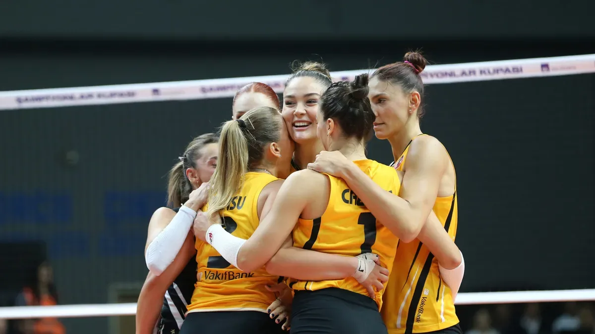 VakıfBank, Eczacıbaşı'nı 3-2 Yenerek Şampiyonlar Kupası'nı Kazandı