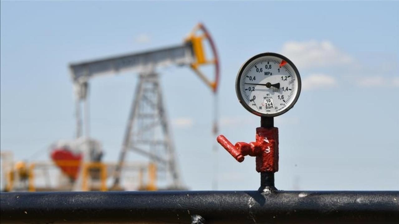 Brent petrol varil fiyatı 99,79 dolar seviyesinde