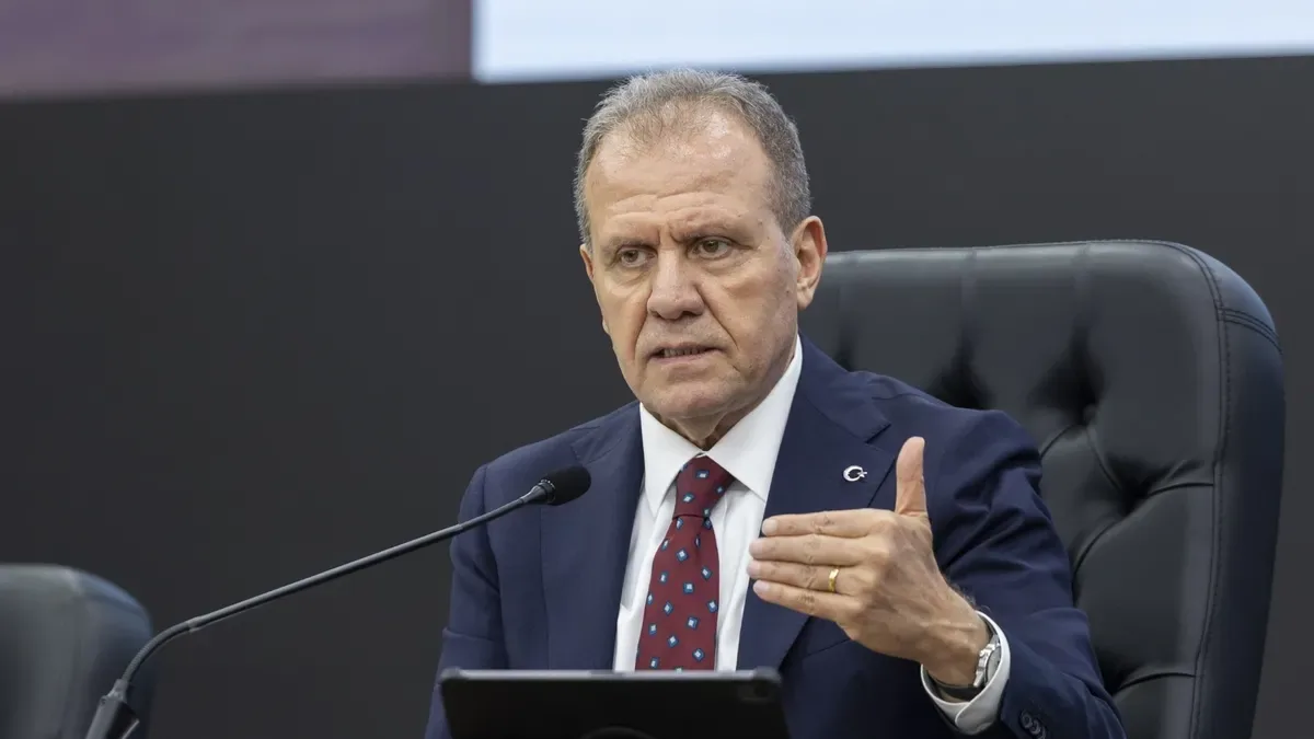 Mersin'de büyük yolsuzluk soruşturması: Üç belediye başkanı gözaltında!