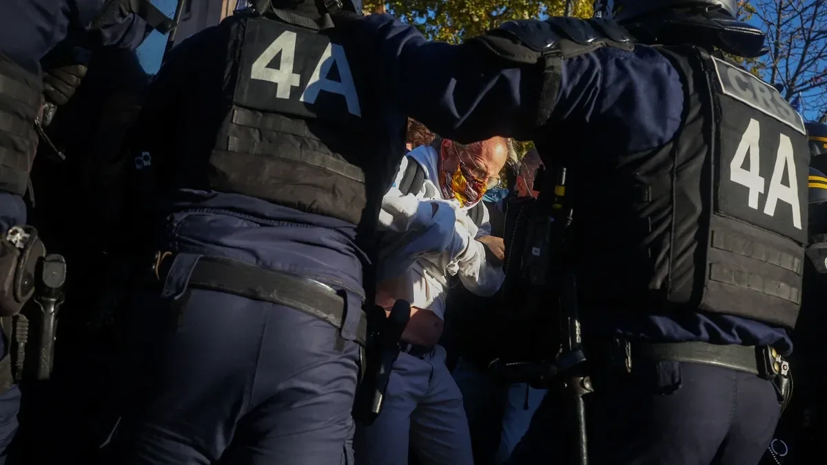 Fransa'da Lise Eylemleri Sürekleniyor: Polis Şiddeti Tepkileri Artıyor