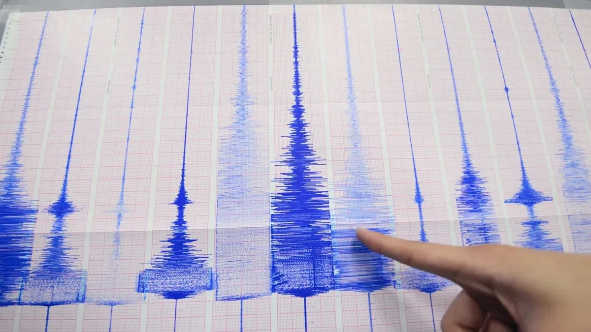 Japonya'da Ardışık İki Deprem, Tsunami Tehlikesi Yok