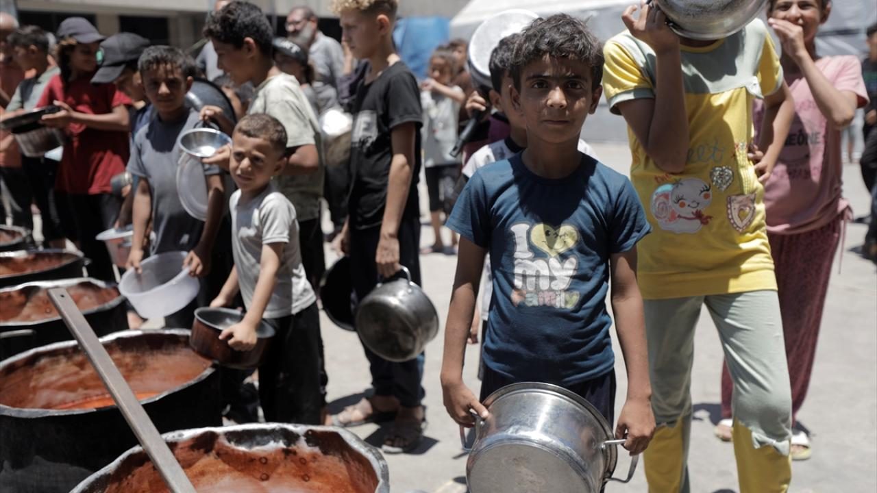 Gazze'deki Açlık Krizi Tehlikeli Boyutlara Ulaşıyor