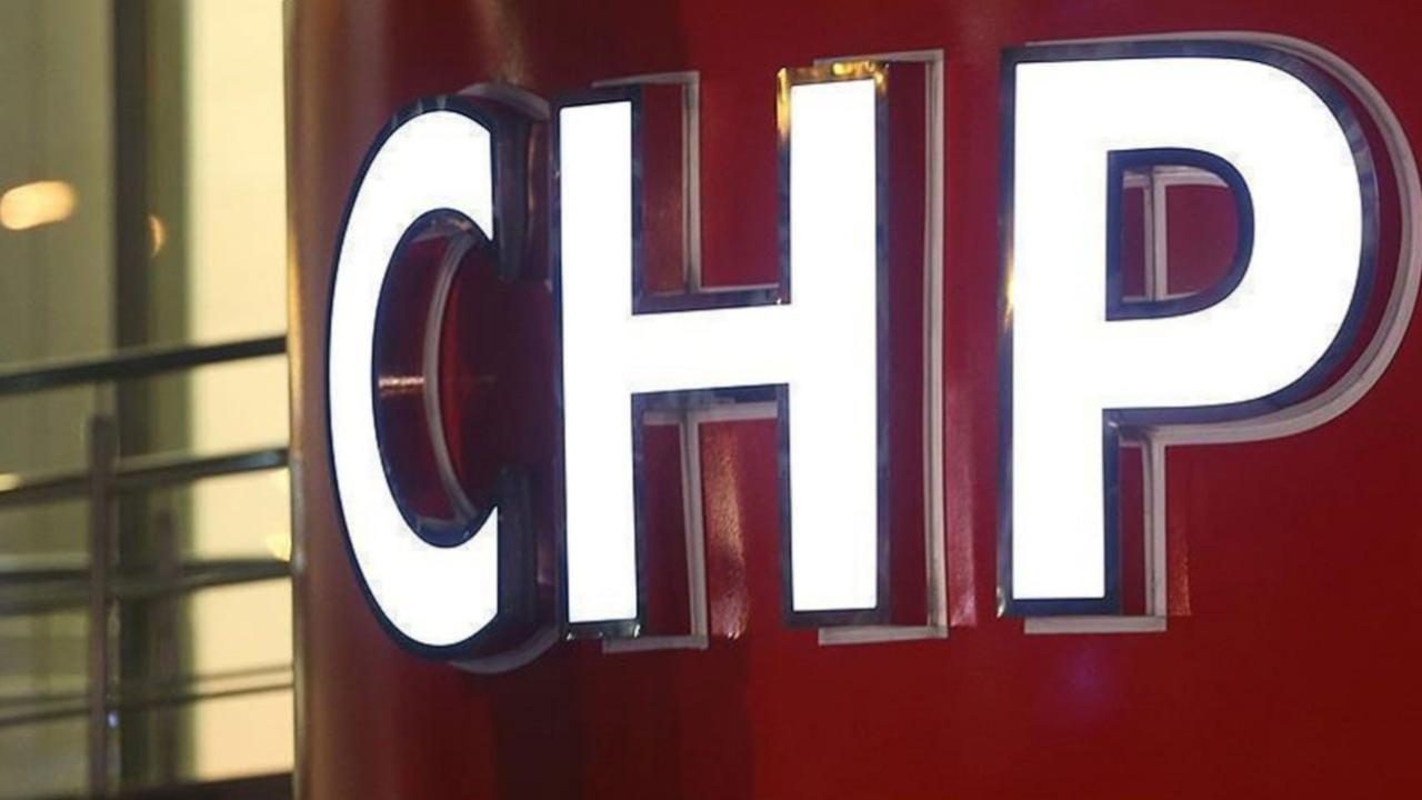 CHP'den 48 Üye İhraç Edildi