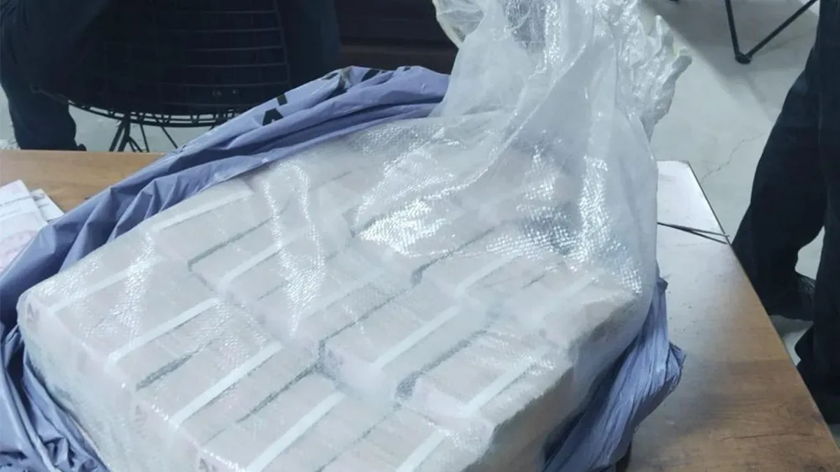 Pendik'te Bodrumda Çuvallar İçinde 3 Milyon 912 Bin TL Bulundu