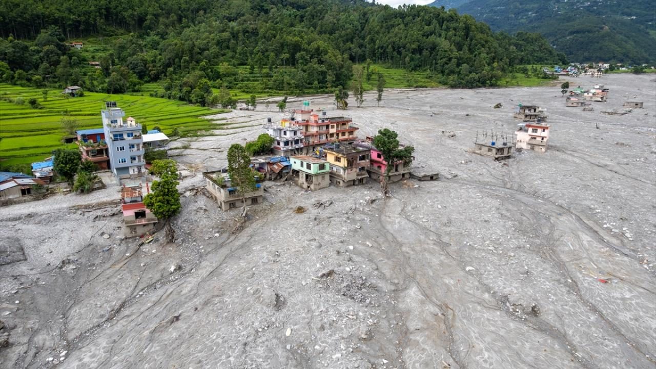 Nepal'de Sel Felaketinin Ardından Arama Kurtarma Çalışmaları Sona Eriyor